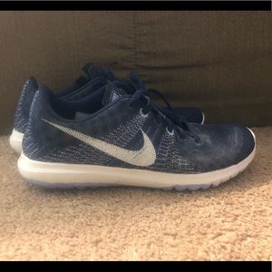 Nike Shoes Women’s Nike Fury Navy Size 7.5